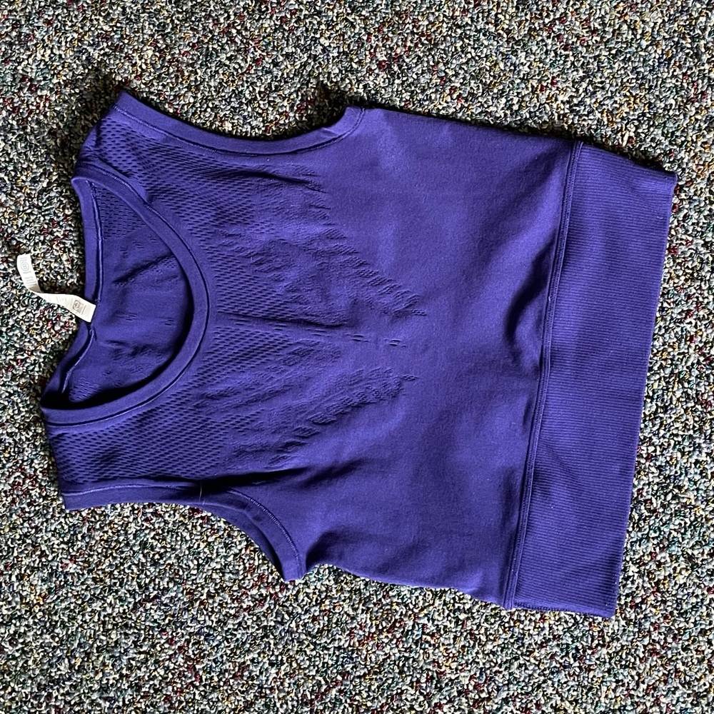 ATHLETA CROP TOP